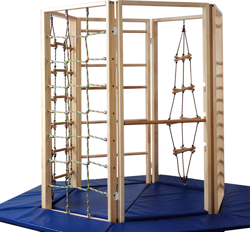 Élément unique de mur sur pilotis avec corde d'escalade