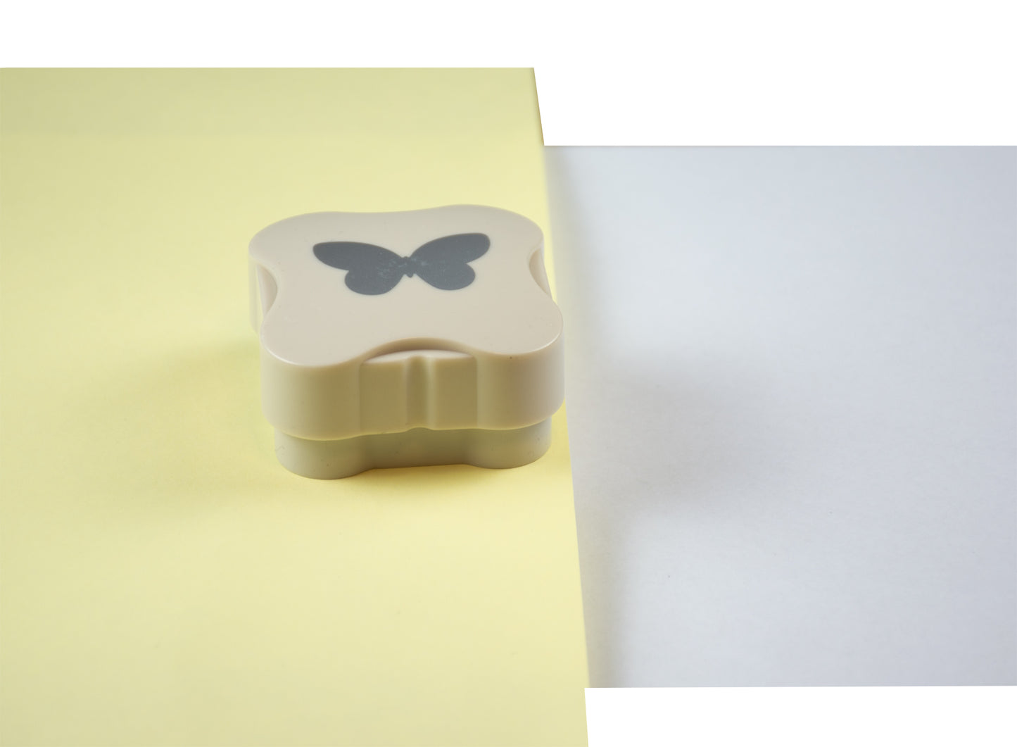 aimant à motif cœur perforé