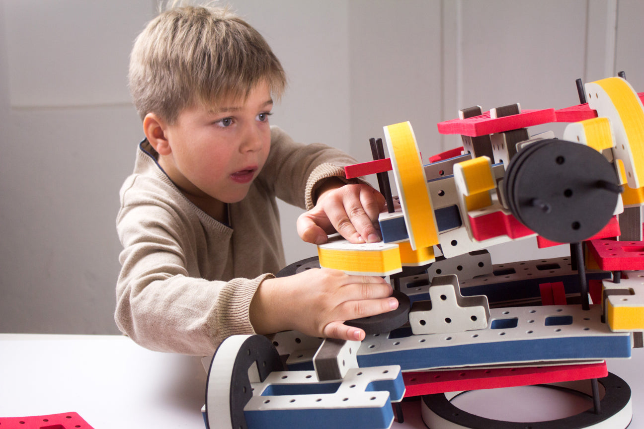 Boîte Bakoba Junior de 17 pièces sans connecteurs Lego