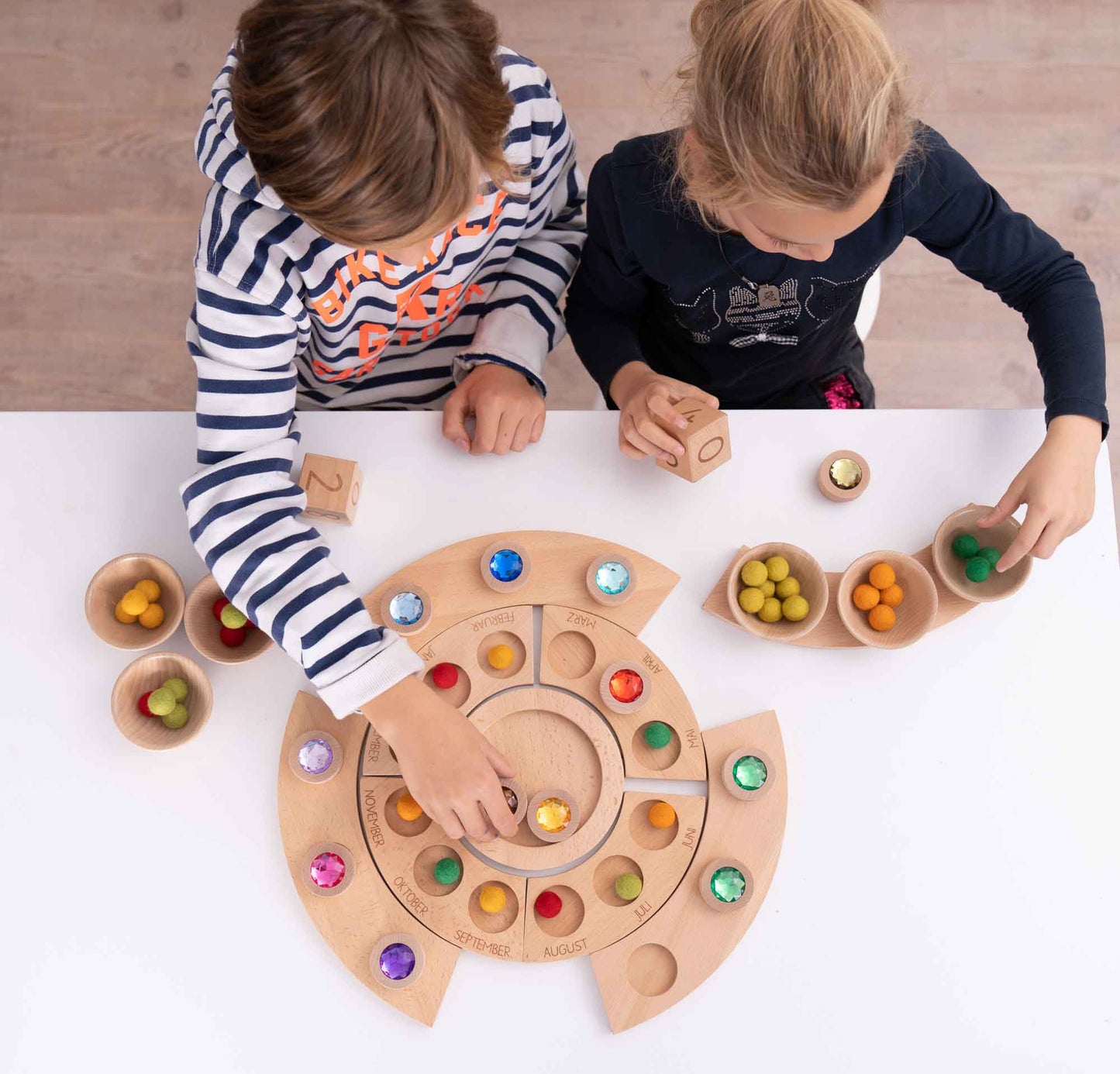 Jahreszeitenkreis 11tlg. Ø 44,5 cm - Holz