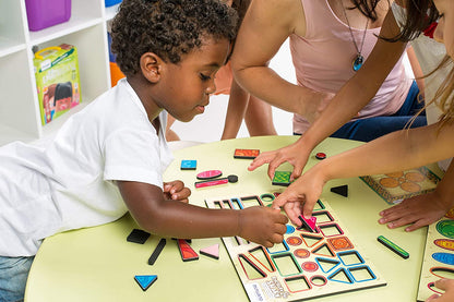 Diktiere und Lege, Farb- und Formerkennung, Konzentrationsspiel