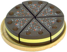 Schokoladentorte aus Holz zum Schneiden