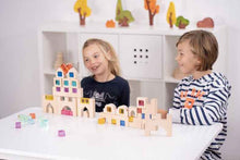 Holzbaukasten mit Acrylwürfel