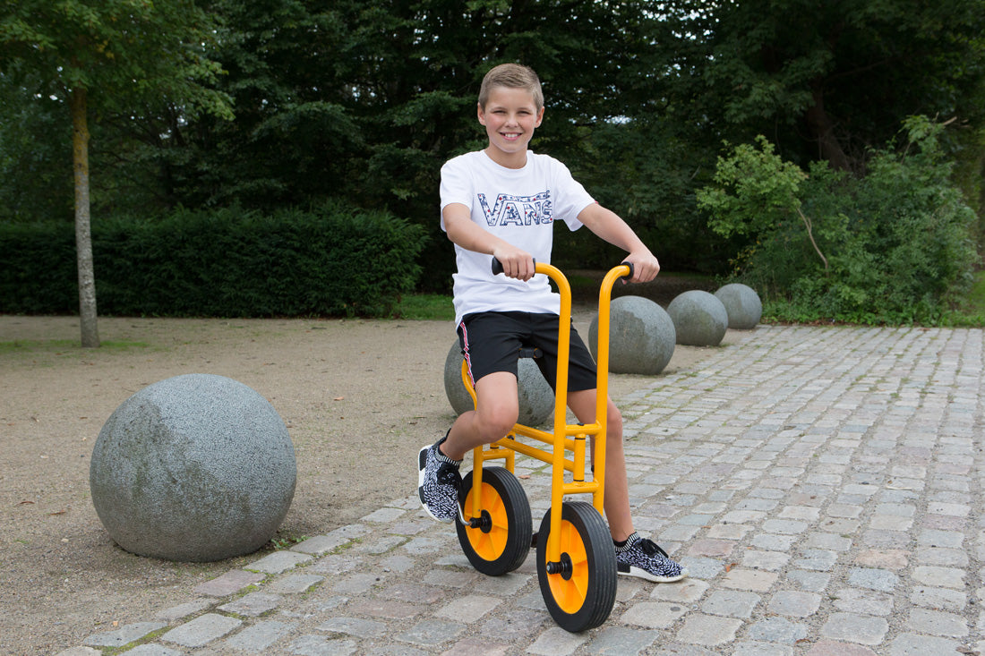 RABO Circus Two-Wheeler