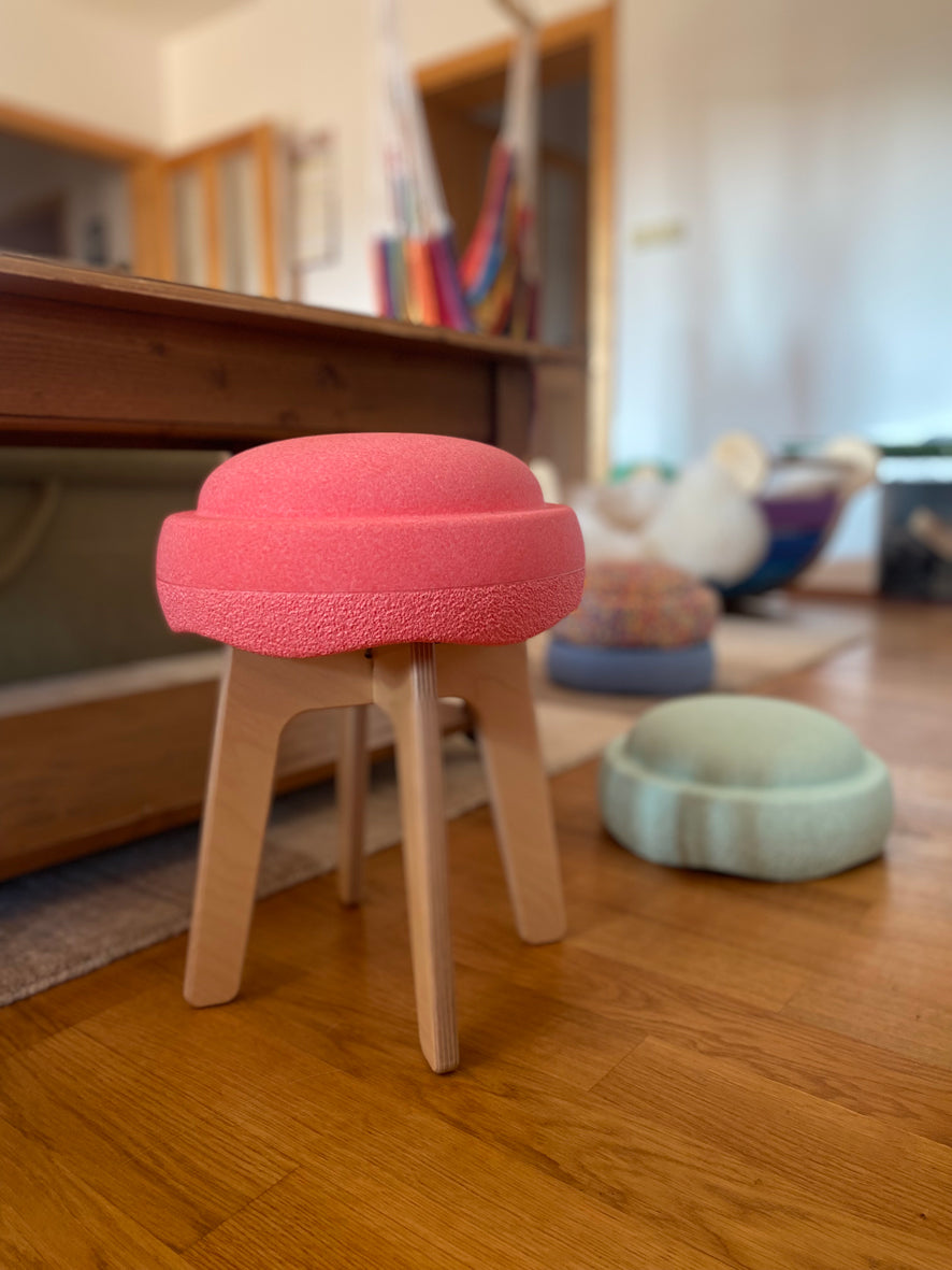 Hocker für Stapelstein aus Birkenschichtholz