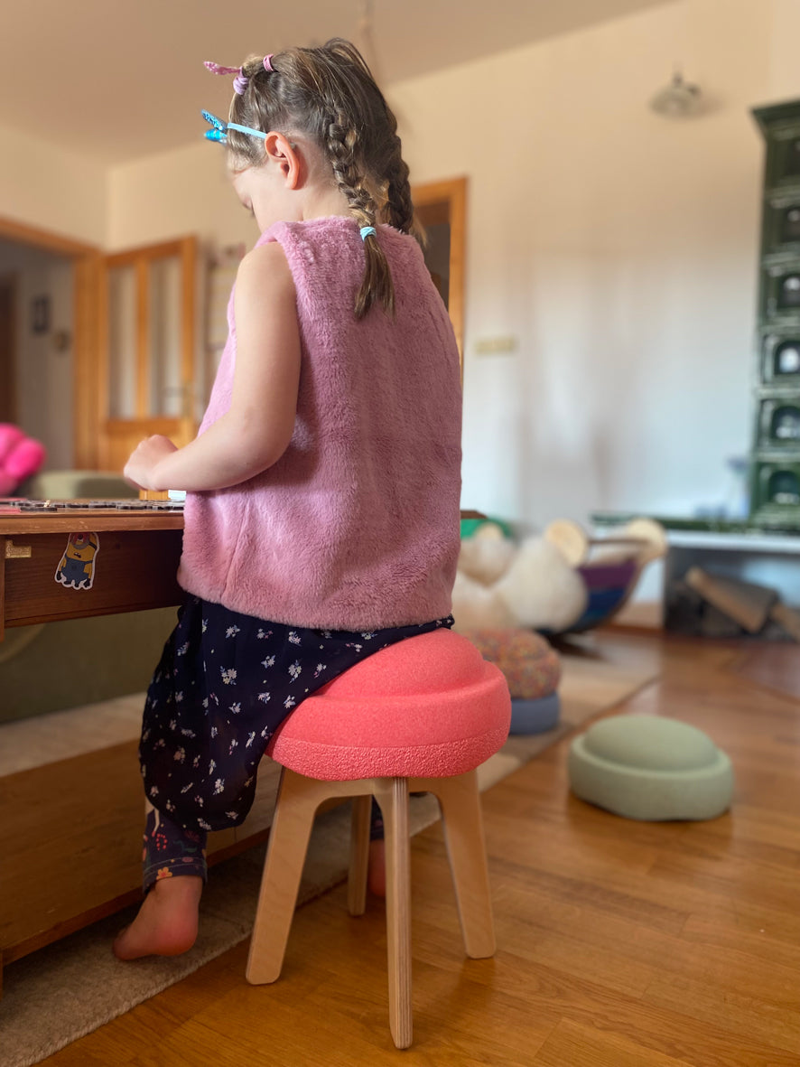 Hocker für Stapelstein aus Birkenschichtholz