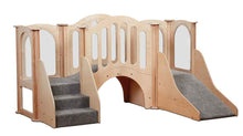 Kletterbrücke mit Treppe und Rampe