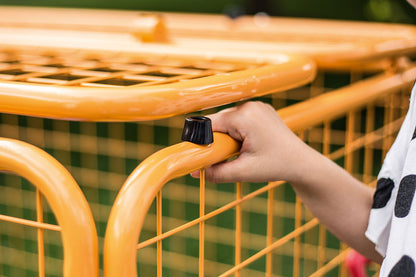 Transport trolley with pinch protection - lockable