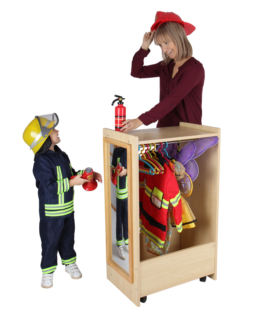 Mobiler Kostümwagen mit Spiegel