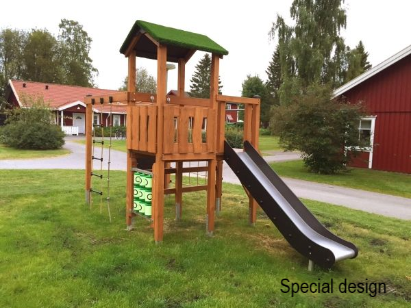 Spielburg mit Rutsche