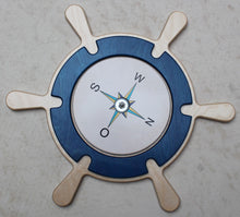 Steuerrad mit Kompass