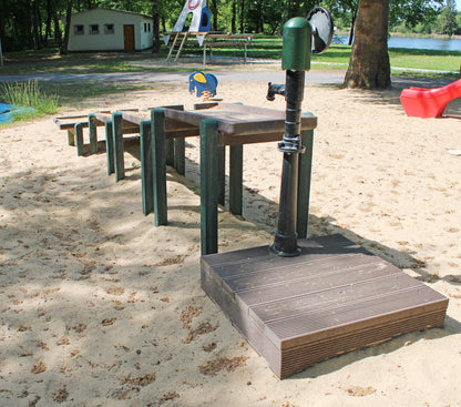 Pumpenpodest für Wasseranlage aus Recyclingmaterial