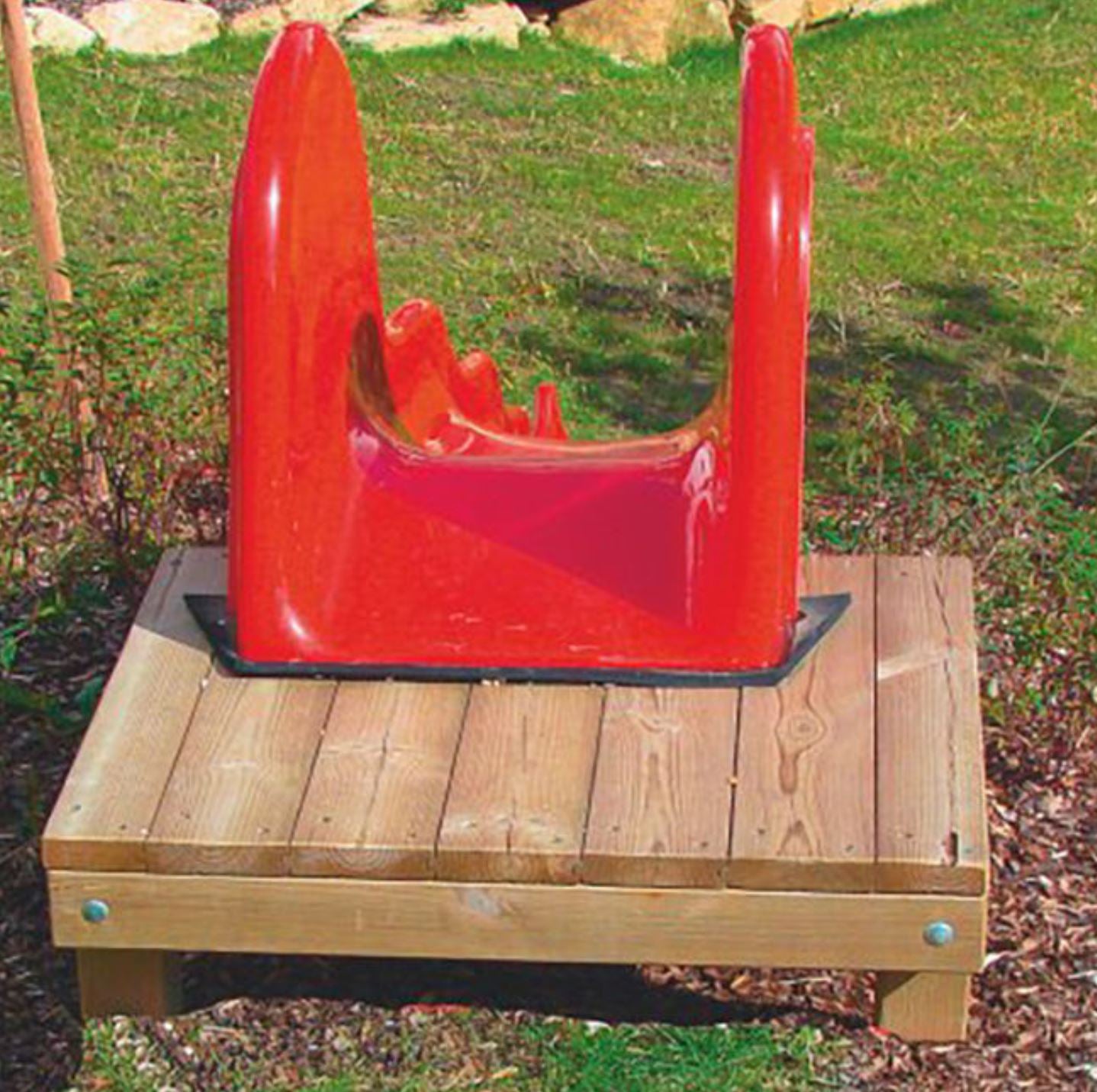 Plateforme pour toboggans à flanc de colline