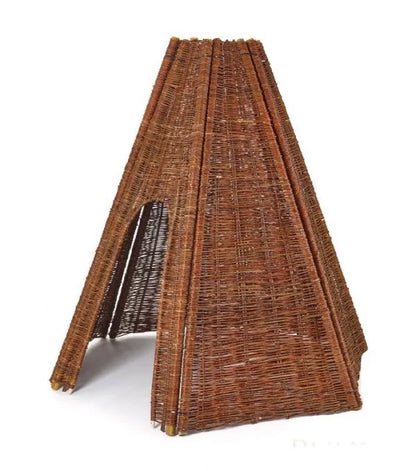 Weidentipi auf stabilem Holzgestell faltbar