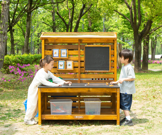 Outdoor discovery station with map set, viewing boxes, observation box, pliers, net, magnifying box and much more.