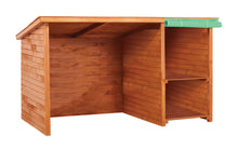 Garage für Fahrzeuge und Gartenmaterial mit Rollo am Seitenfach