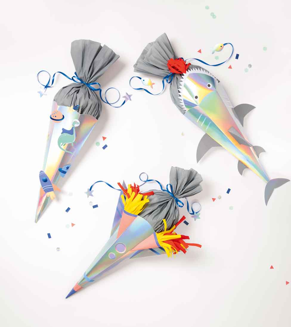 Schultüte Bastelset mit 3 Motivvorlagen für Hai oder Dino oder Rakete