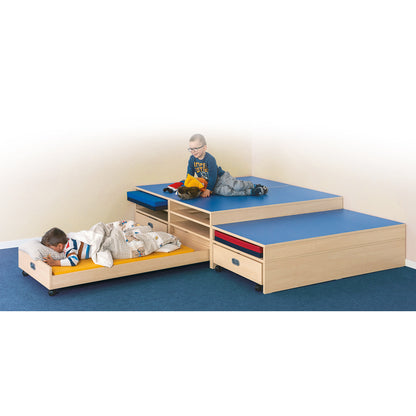 Podest mit Auszugsbett und Liegepolsterfach