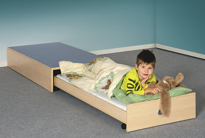 Podest mit Auszugsbett