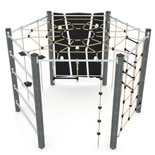 Klettersechseck aus Recyclingmaterial mit Spinnennetz